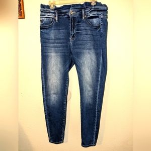 Maurices Kancan blue jeans, size 14